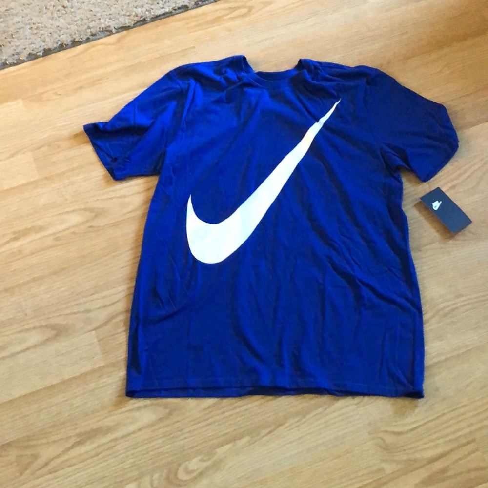 Men's Nike tee shirt